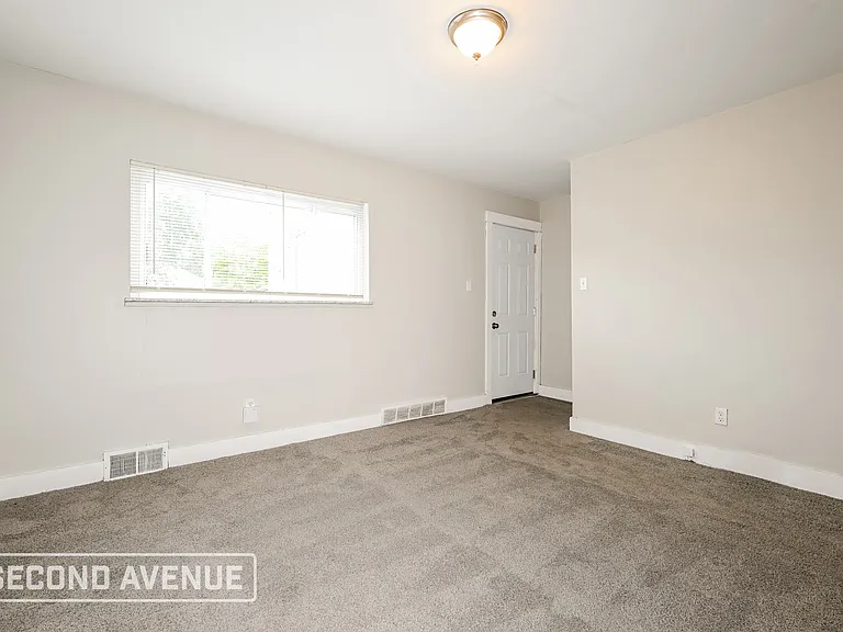1228 Eckert Rd — Photo 6