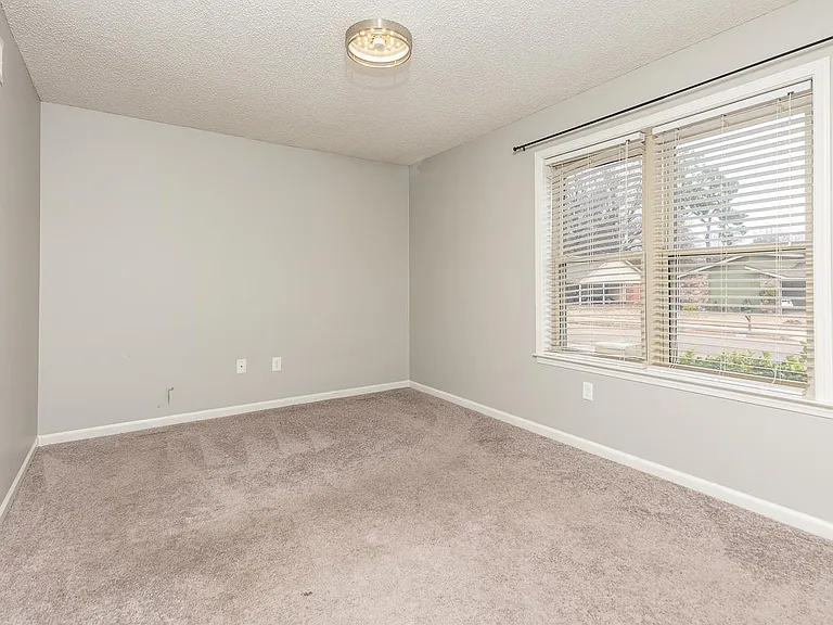 3935 N Heatherhill Dr — Photo 13