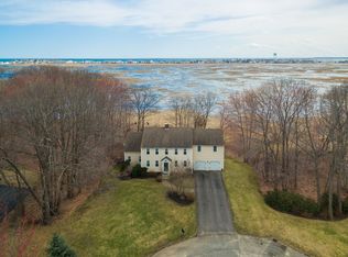 14 Rings Ter, Hampton, NH 03842