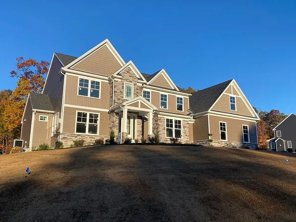1183 Woodberry Dr, Mountain Top, PA 18707