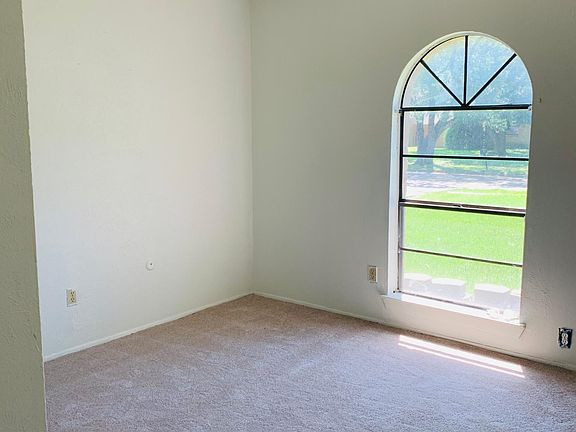 Another bedroom with new carpet