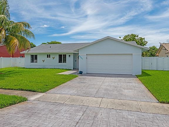 3rd image of 2301 E Lake Miramar Circle