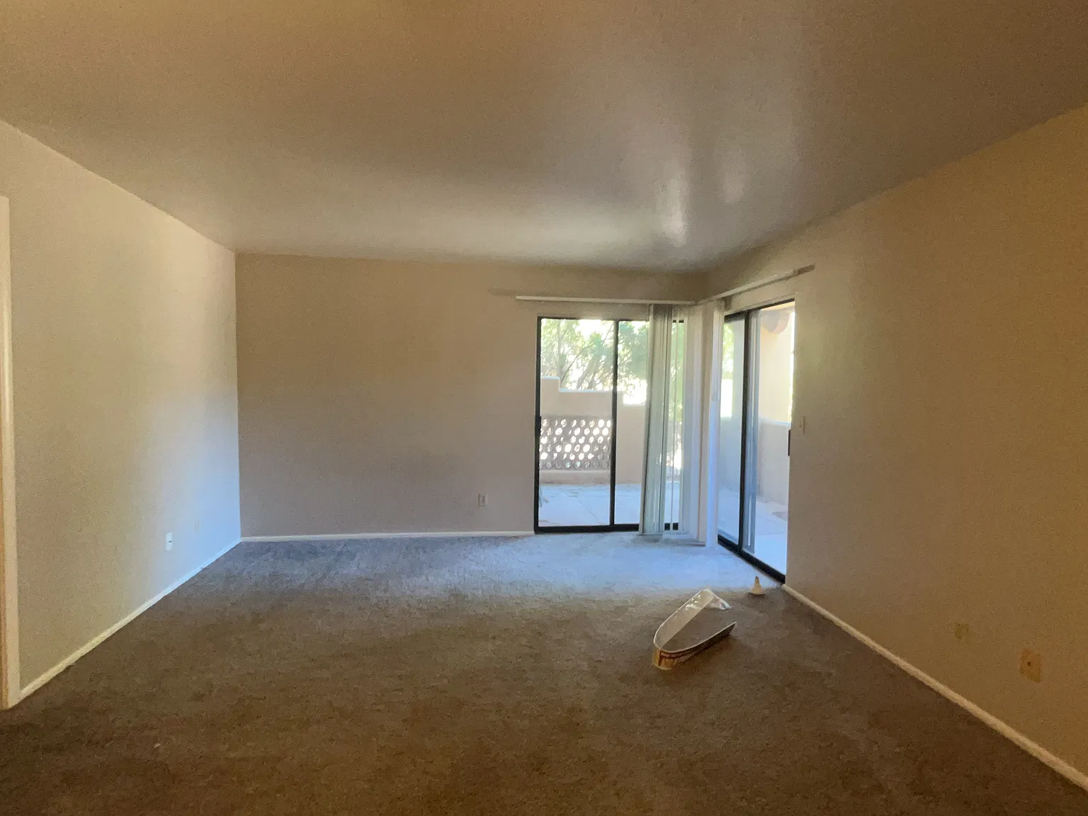 2 bed, 1.5 bath, 924 sqft, $1,395 — Photo 2