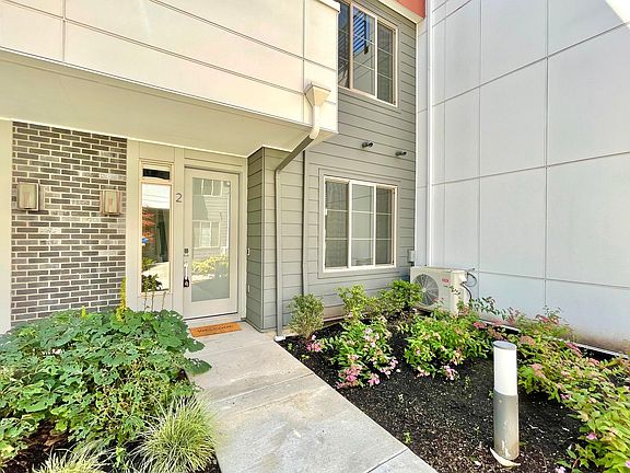 3rd image of 11416 117th Ln NE #2