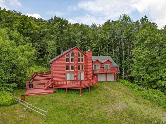3rd image of 993 Hurd Road