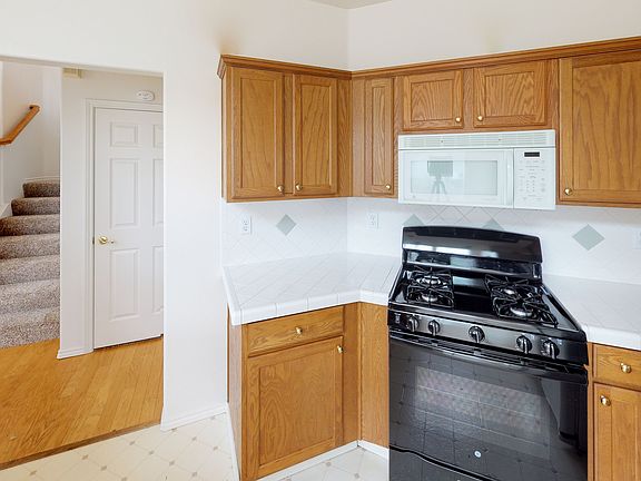 4th image of 2354 NE Latte Way