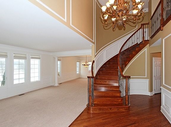 4th image of 1214 Bibury Ln