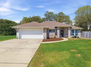 6910 Calle De Amigo, Navarre, FL 32566