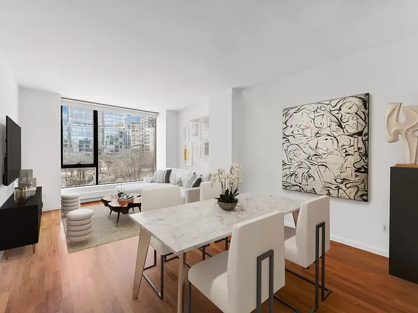 255 Hudson Street 5AW image 1 of 14