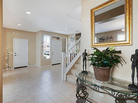 4th image of 734 Celtic Dr