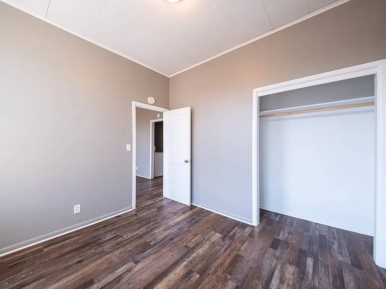 111 N Pine St #4 — Photo 6