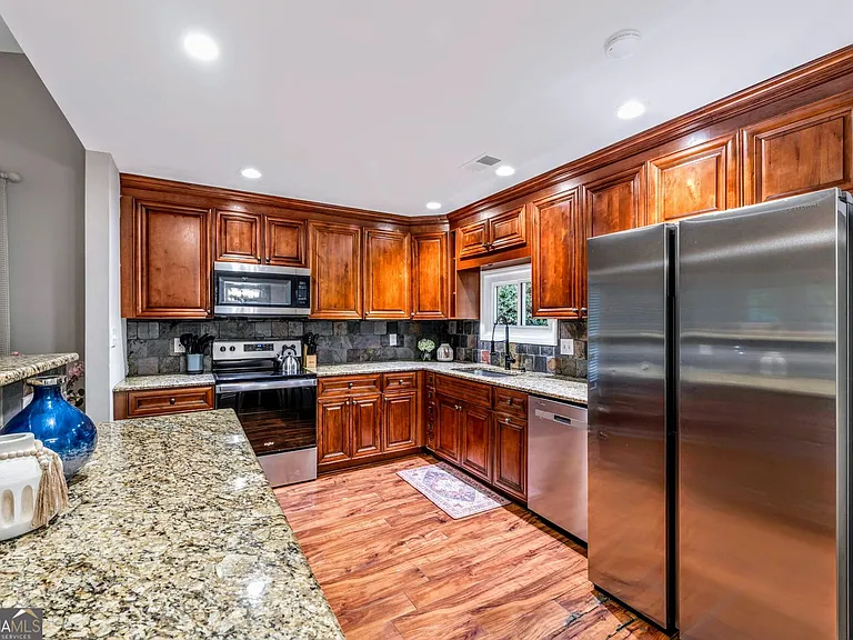 2660 Indian Lake Dr — Photo 7
