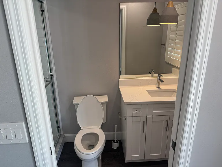 115 S Hale Ave — Photo 8