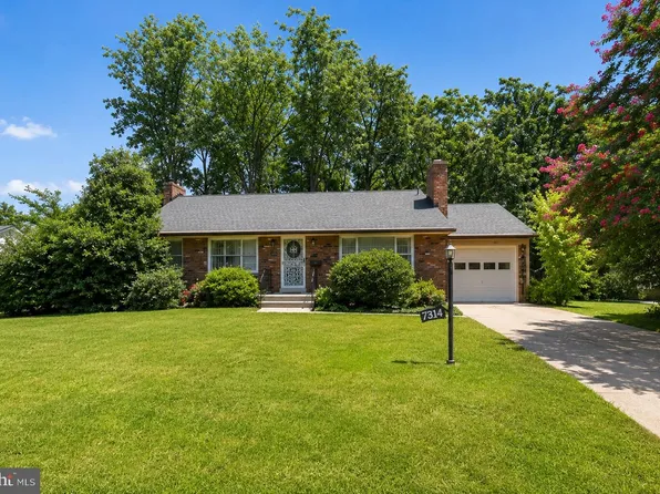 7314 Lois Ln, Lanham, MD 20706