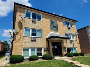 9220 Seymour Ave APT 2W, Schiller Park, IL 60176