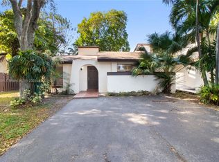 6822 SW 128th Pl, Miami, FL 33183