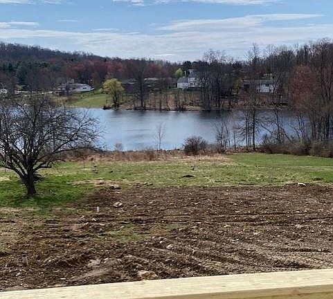 2nd image of 750 Ridgebury Road