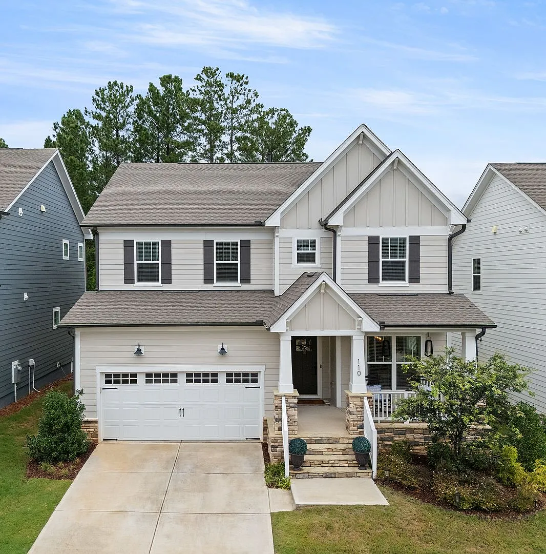 5-Bedroom Home with Deck & Scenic Views in Pittsboro — Photo 1