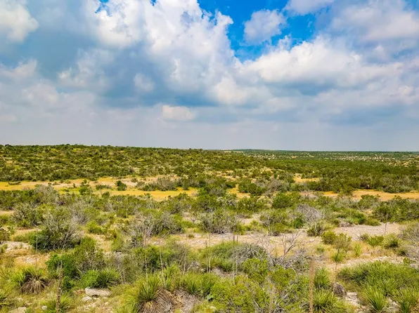 205 Short Rd #35, Ozona, TX 76943