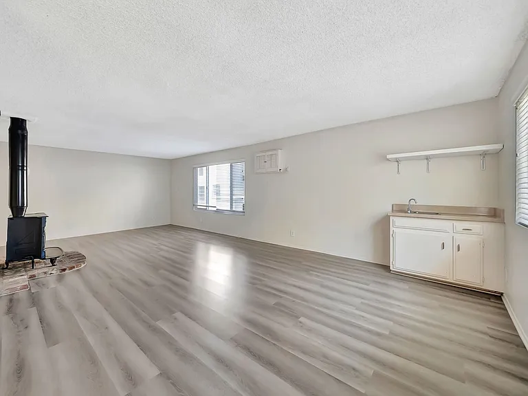 10634 Holman Ave #3-2 — Photo 12