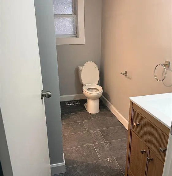 1536 Marentette Ave — Photo 7
