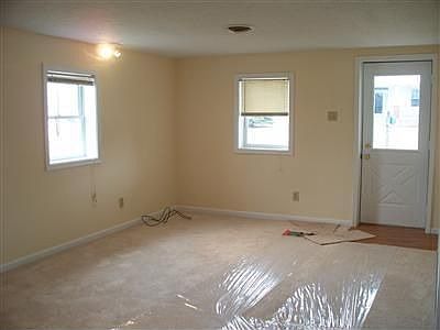3rd image of 6086 Elwood Ave