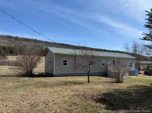 898 Knightville Rd, Studholm, NB E4G 1K8