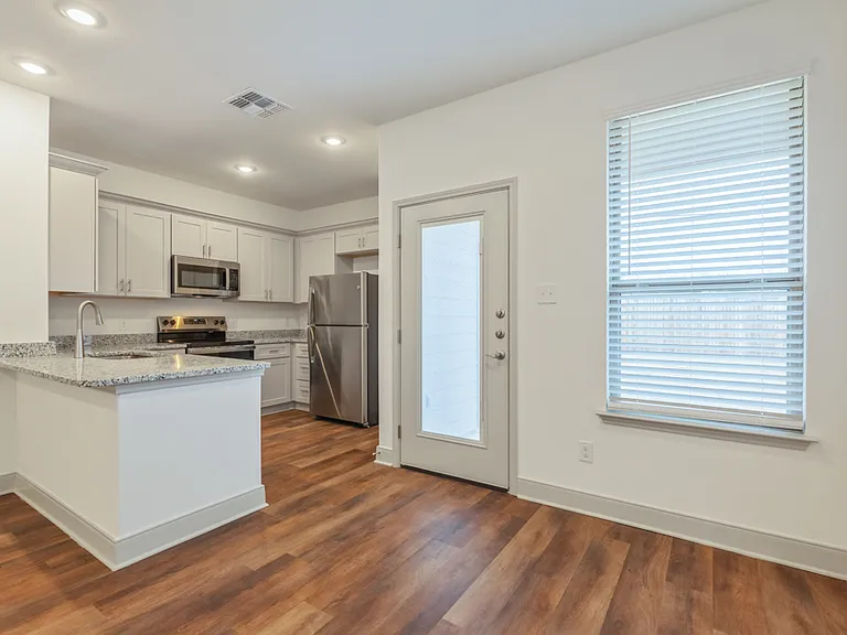 7612 Briarwood Pass #102 — Photo 8