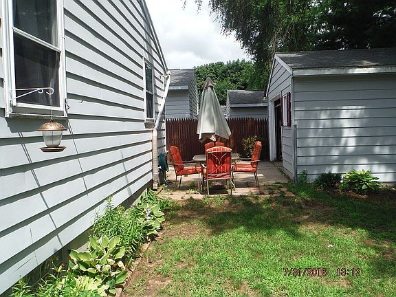 3rd image of 3750 Heron Ave SW