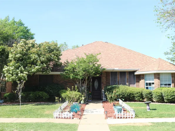 1003 Cassion Dr, Lewisville, TX 75067