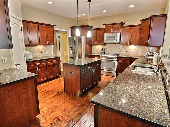 5th image of 3426 Burnley Dr