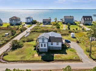 1900 Jenkins Neck Rd, Hayes, VA 23072