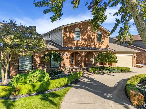 41380 Clairpointe St, Harrison Township, MI 48045