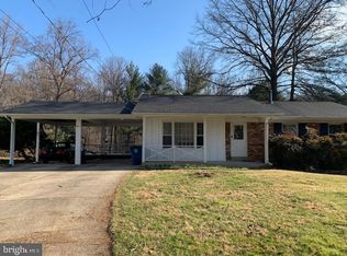 16936 Baederwood Ln, Rockville, MD 20855