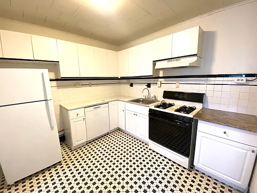 135 Brunswick St #1 Photo 1
