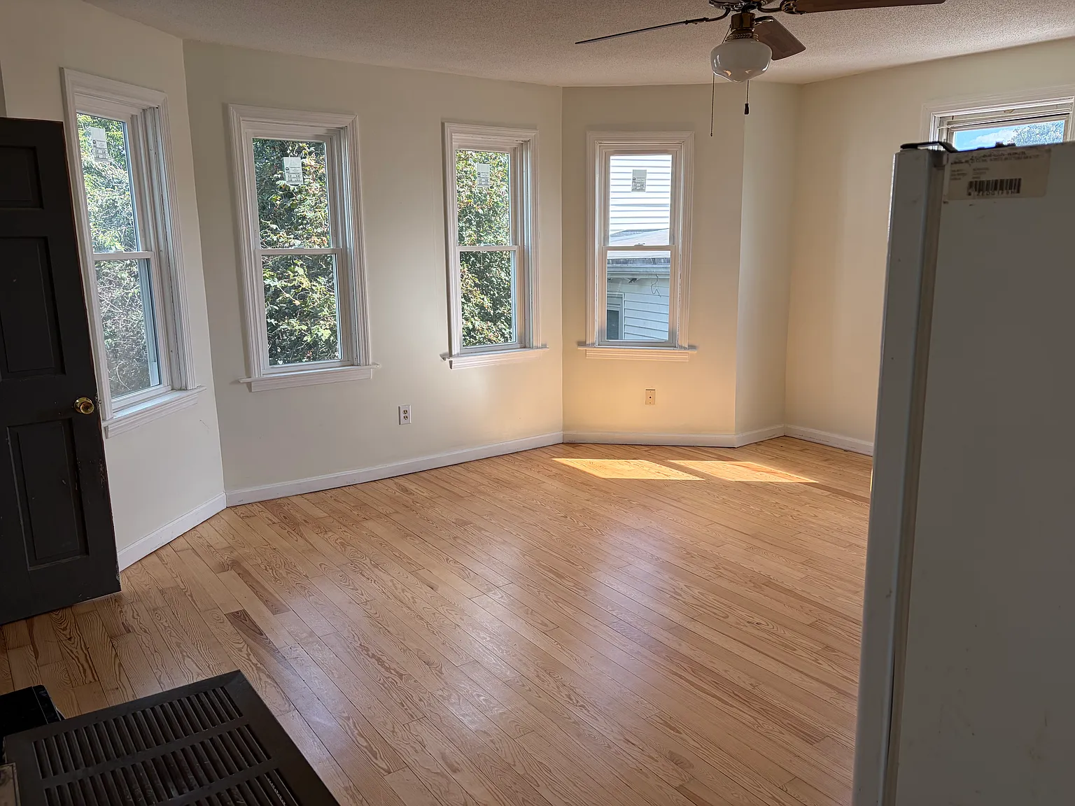 2 bed, $1,400 — Photo 3