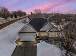 5005 Sweet Water Cir, Waterloo, IA 50701