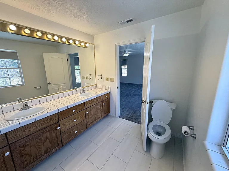 2506 W Grandview Dr — Photo 42