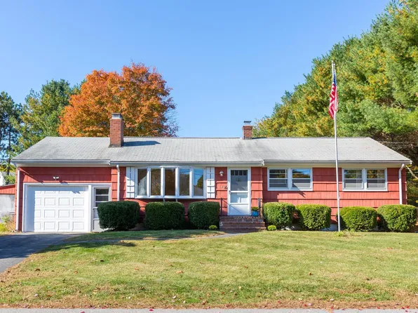 16 Jewett Rd, Cape Elizabeth, ME 04107