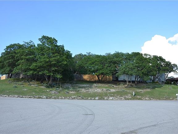 3rd image of 8624 Lake Country Dr