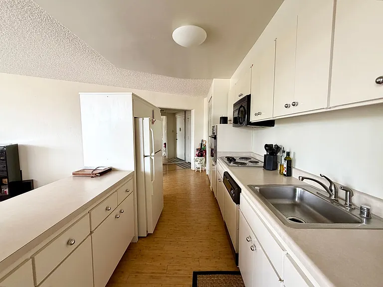 1200 Gough St #2F — Photo 6