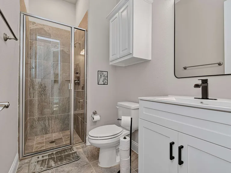 2626 Flat Bush Ave — Photo 28