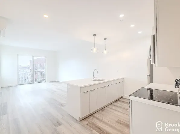101-19 Rockaway Beach Blvd #2J, Rockaway Park, NY 11694