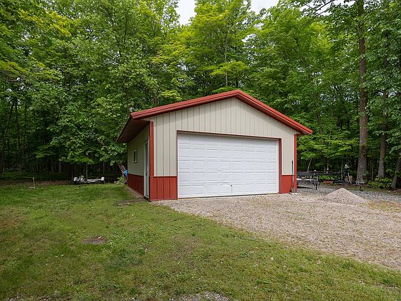 5th image of 421 Goshawk Ln NW