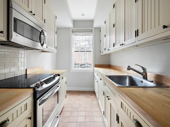 10 Bedford Street image 12 of 30