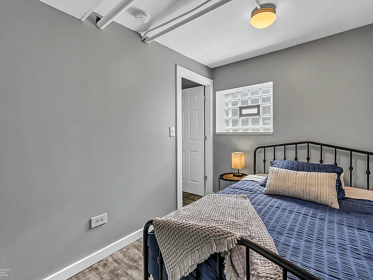 3638 W Cornelia Ave — Photo 14