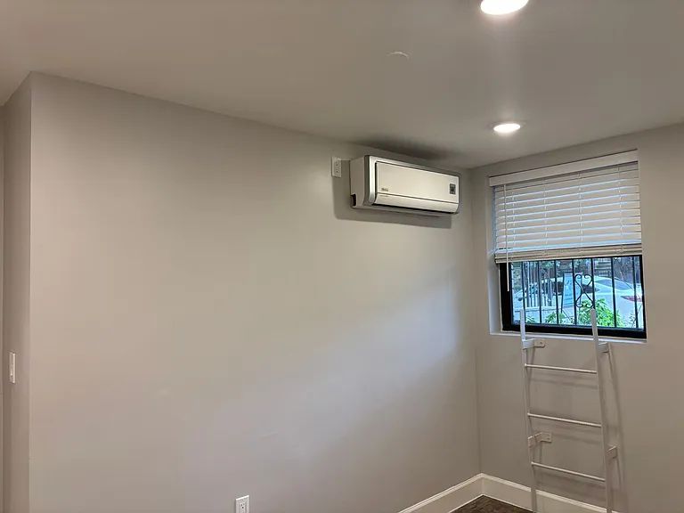 1749 T St NW — Photo 29