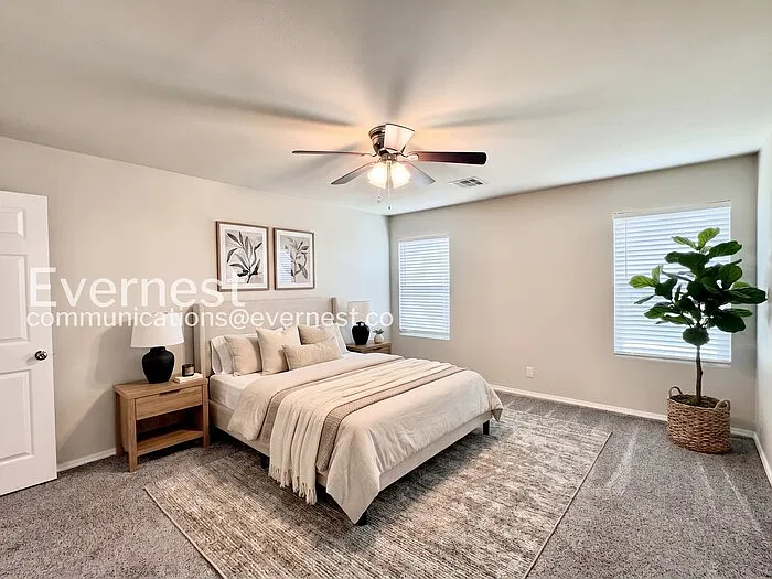 3 bed, 2.0 bath, 1434 sqft, $1,849 — Photo 3