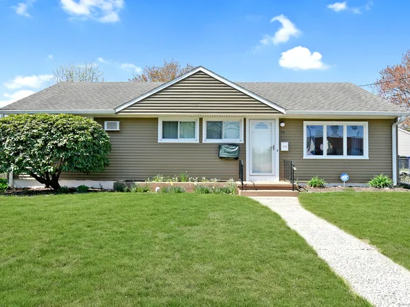 59 Leonard Drive, Bridgeport, CT 06606