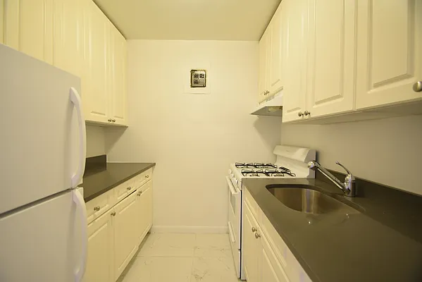 Rented by Goldfarb Properties | media 2